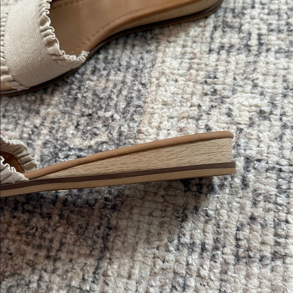 Joie womens ruffle slide sandal - Picture 3 of 5